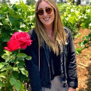 Meet your Posher, Hallie